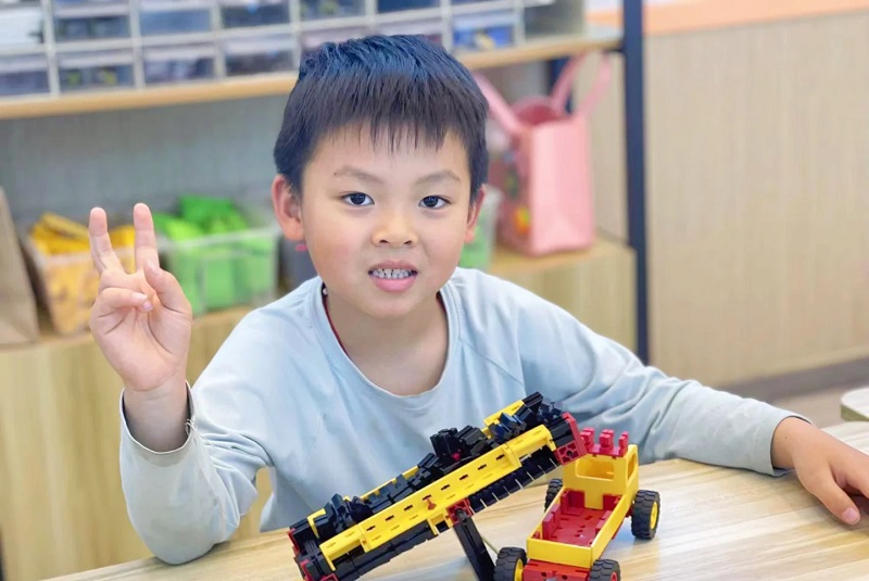 七岁儿童学什么机器人